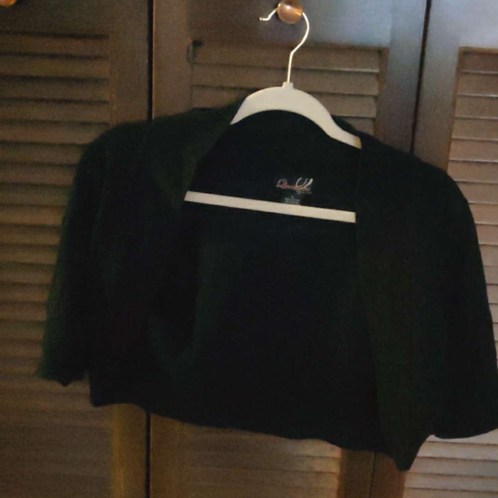 Black short sleeve cardigan, size L
